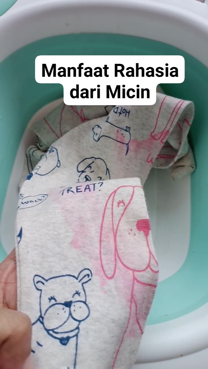 Bukan pakai pemutih, ini cara ampuh atasi baju kelunturan cuma dengan 1 bumbu masak