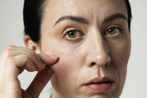 10 Toner mencegah wajah kendur, kembali kencang bebas penuaan harga di bawah Rp 200 ribu