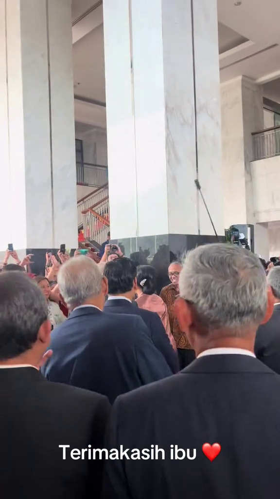 9 Momen perpisahan Sri Mulyani usai sertijab dari Menteri Keuangan, menangis saat pamit dengan pegawai