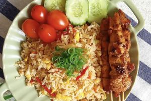 11 Ide resep nasi goreng rumahan yang simpel tapi lezatnya bikin ketagihan