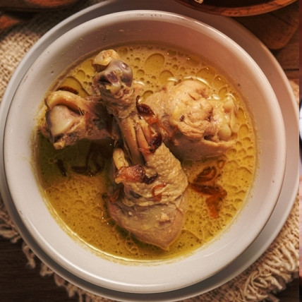 5 Resep ayam khas Nusantara yang kaya rasa, dapur pun tersenyum