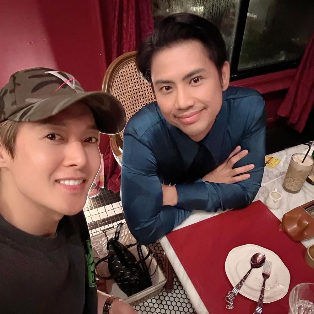 9 Potret Ricky Cuaca makan malam bareng Kim Hyun-joong BBF, oleh-olehnya jadi sorotan