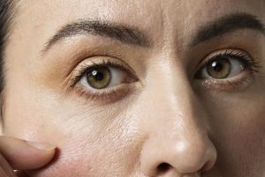 Nggak usah beli krim wajah, ini cara membuat masker pencegah kerutan dengan 1 jenis buah