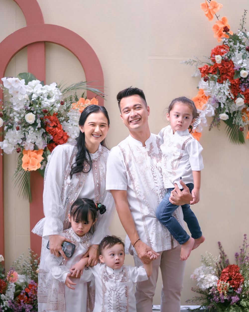 Eza Gionino alami guncangan batin usai digugat cerai istri, ungkap kondisinya kini