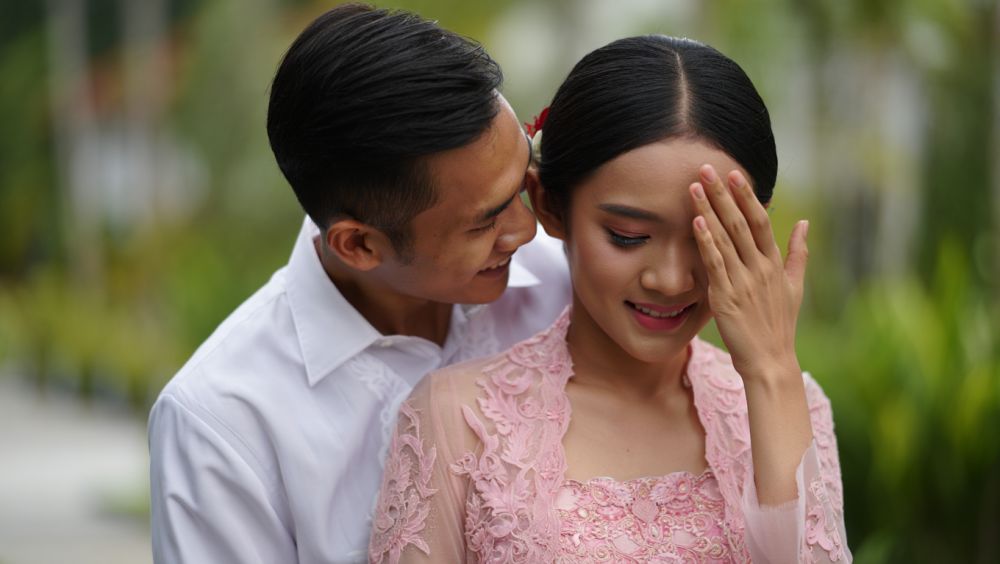 100 Pantun I love you kekinian 2025, simple tapi bikin baper berat