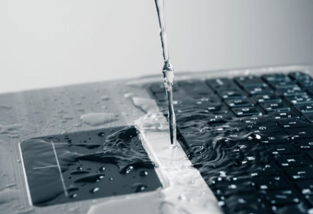 10 Tanda laptop bekas ketumpahan cairan air atau kopi, hati-hati sebelum membeli