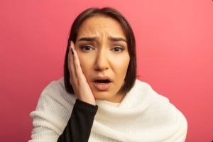 5 Pelembap mengatasi kulit iritasi usia 50 tahun, ramah di kantong harga di bawah Rp 200 ribu