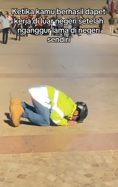 Susahnya kerja di Indonesia, viral pria lulusan IPB sujud syukur jadi buruh di Australia, ini kisahnya