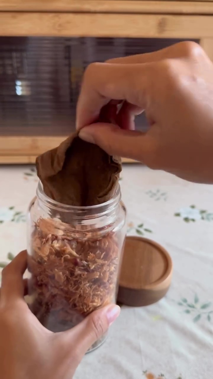 Bawang goreng jadi lebih awet 2 bulan, begini cara menyimpannya tanpa khawatir melempem dan tengik