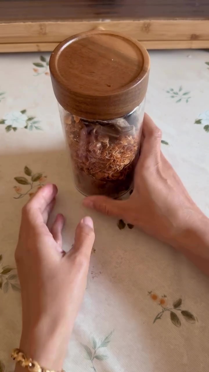 Bawang goreng jadi lebih awet 2 bulan, begini cara menyimpannya tanpa khawatir melempem dan tengik