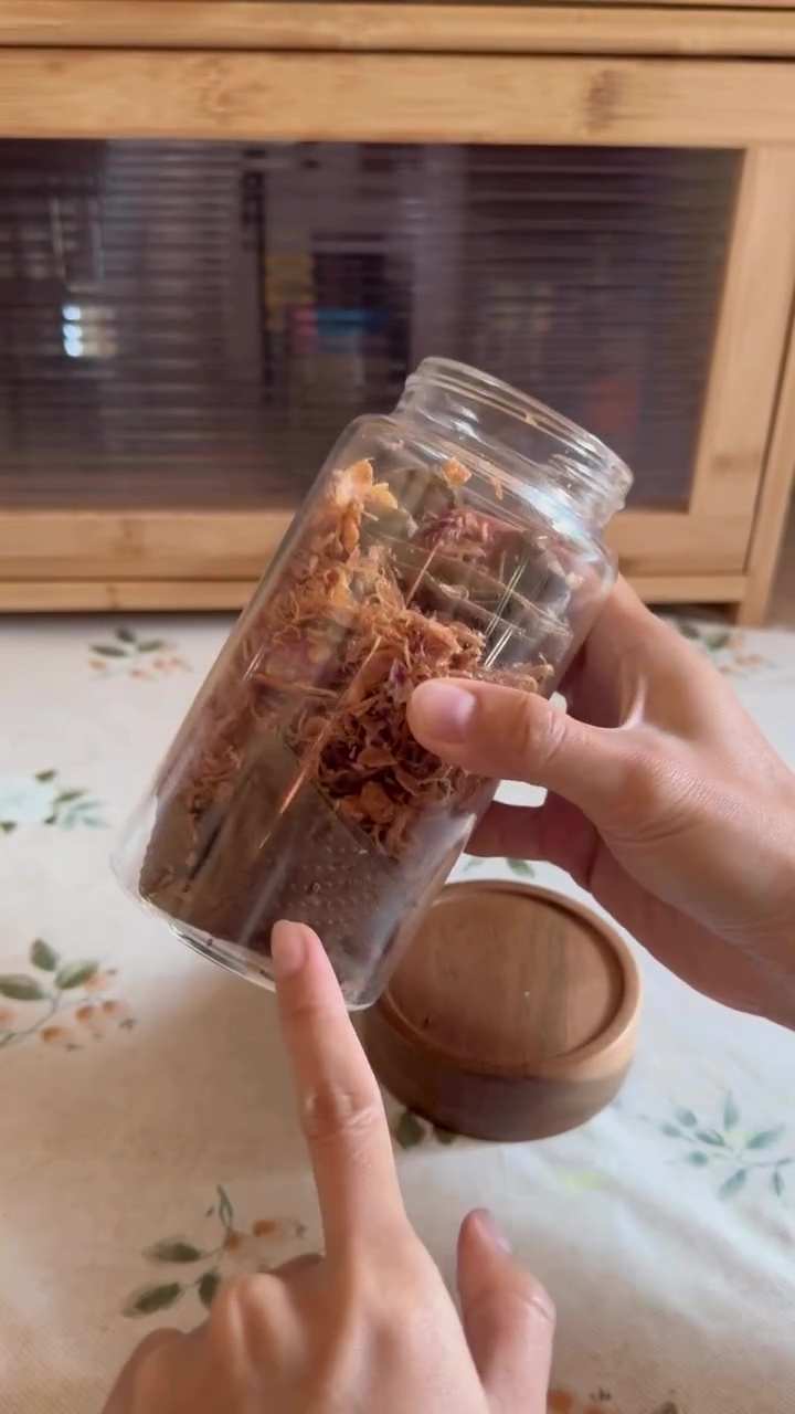 Bawang goreng jadi lebih awet 2 bulan, begini cara menyimpannya tanpa khawatir melempem dan tengik