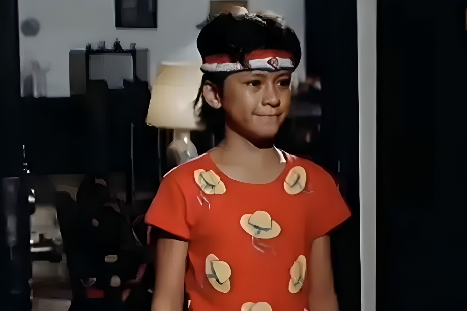 Pemeran anak Suzzanna di film Telaga Angker ini punya putra, ini 11 potret kebersamaannya