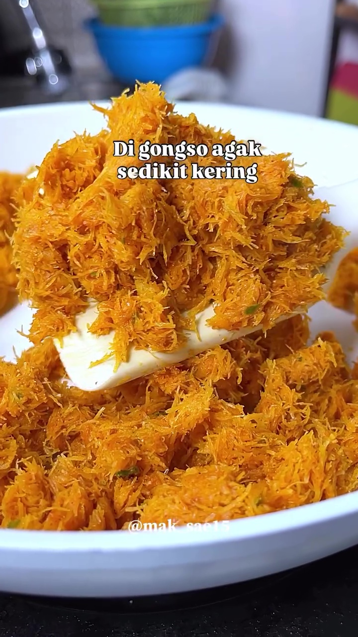 Ternyata nggak dikukus, wanita ini bagikan trik bikin bumbu urap lebih tahan lama dan tak cepat basi