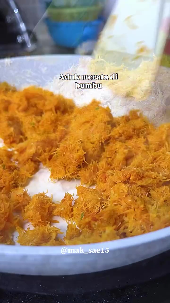 Ternyata nggak dikukus, wanita ini bagikan trik bikin bumbu urap lebih tahan lama dan tak cepat basi