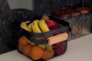Buah di meja makan sering jadi sasaran lalat? Coba letakkan 2 bahan dapur ini biar bebas gangguan hama