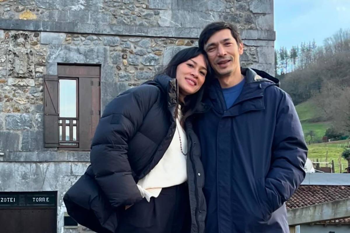 Masih awet dan harmonis, potret 10 pemain sinetron Lupus dan pasangan ini kayak masih pacaran