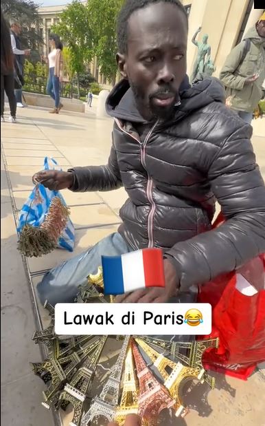 Viral di media sosial, pedagang souvenir di Prancis ini fasih bahasa Indonesia, jago ngelawak juga