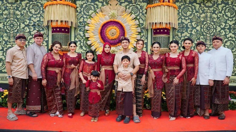 9 Potret kebersamaan keluarga Anang-Ashanty & Krisdayanti-Raul Lemos dari masa ke masa, selalu kompak