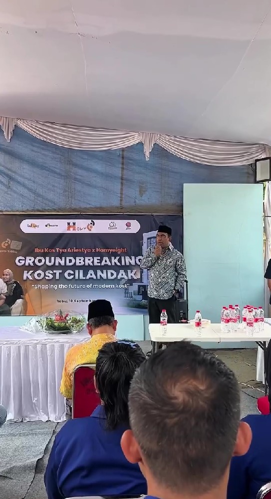 Bisnis kian moncer, Tya Ariestya bangun kos-kosan ketiga, 9 potretnya di acara peletakan batu pertama