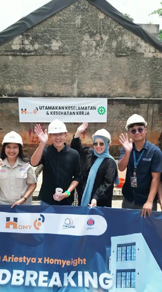 Bisnis kian moncer, Tya Ariestya bangun kos-kosan ketiga, 9 potretnya di acara peletakan batu pertama