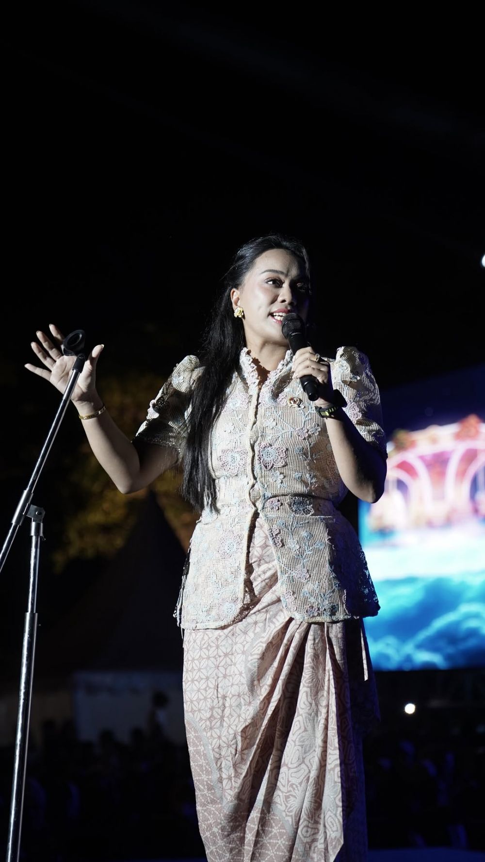 Zita Anjani dikritik usai dituding batalkan isi seminar di UNPAD malah nge-gym, begini klarifikasinya