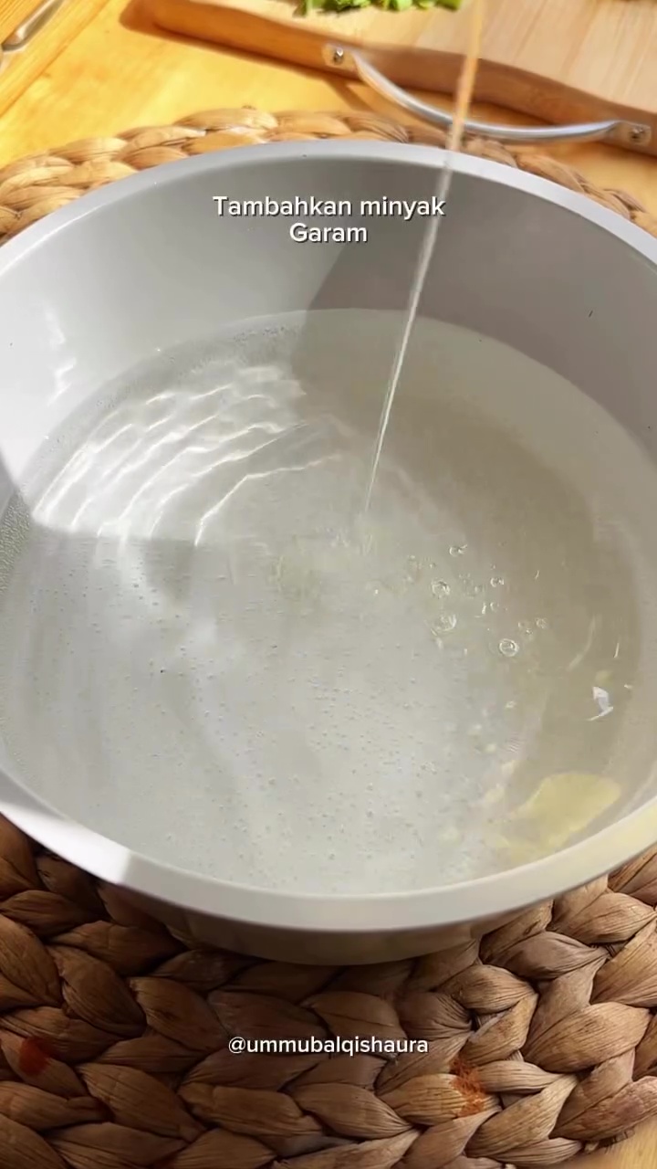 Matangnya lebih pas, begini trik masak bihun agar lebih kenyal, tak mudah lembek, dan antipatah