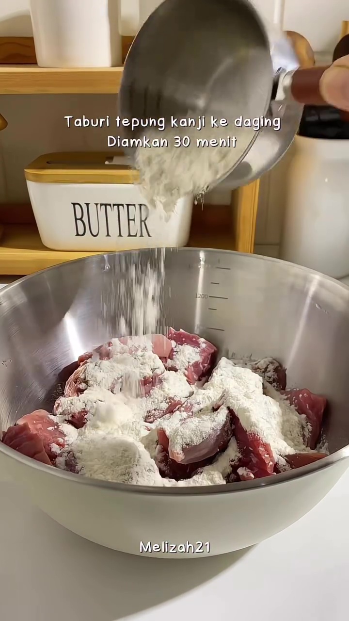 Tak cuma nanas, ternyata jenis tepung ini juga ampuh bikin daging sapi empuk tanpa perlu direbus lama