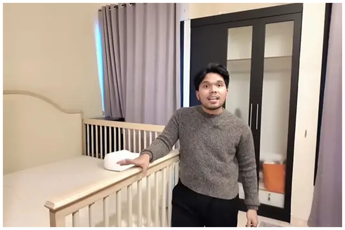 7 Potret kamar Baby Arash anak Thariq dan Aaliyah Massaid, elegan berwarna netral