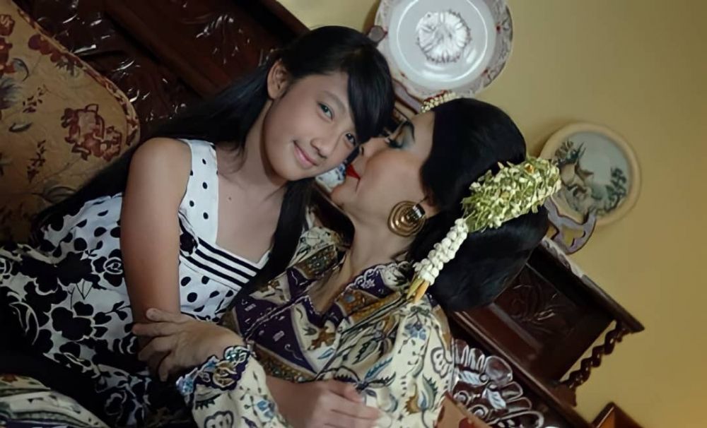 Artis cilik foto bareng Suzzanna ini kini tetap eksis jadi aktris, intip 9 potret transformasinya