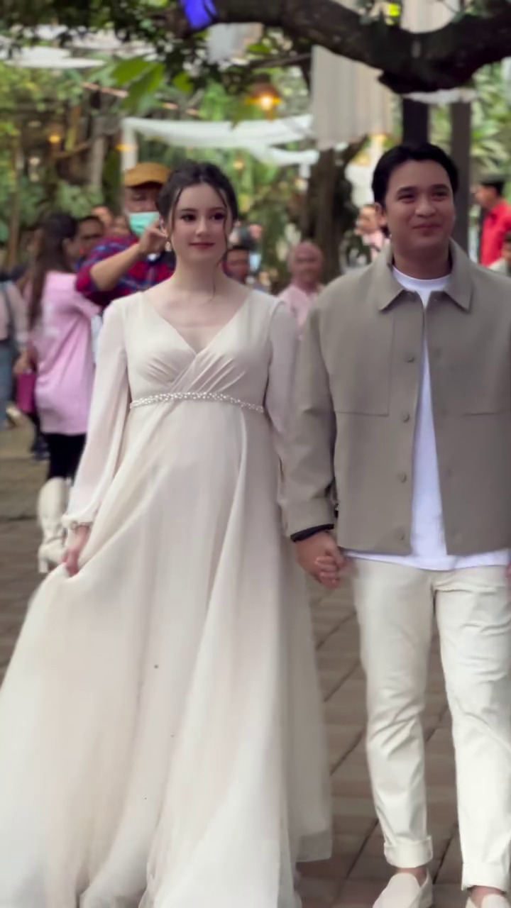 Siap sambut anak pertama, ini 9 potret momen gender reveal Vika Kolesnaya dan Billy Syahputra