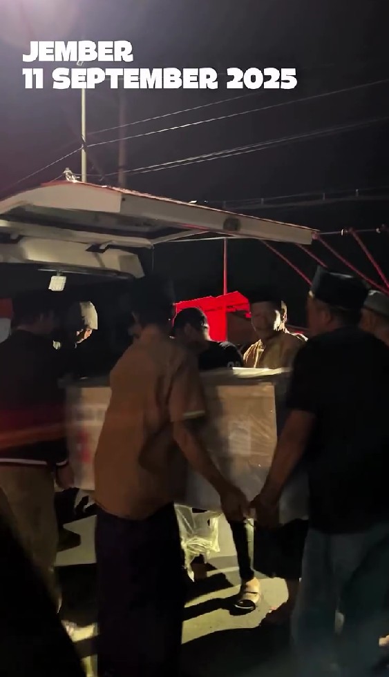 Status anggota DPR dinonaktifkan, Uya Kuya tetap bantu pemulangan jenazah TKI Hong Kong, 9 potretnya