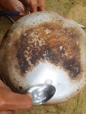 Tutorial praktis menambal panci bolong pakai barang bekas, hasilnya nggak main-main