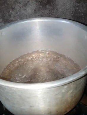 Tutorial praktis menambal panci bolong pakai barang bekas, hasilnya nggak main-main