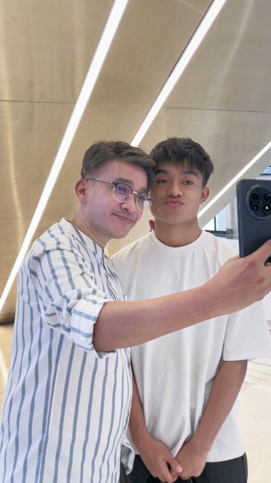 Betrand Peto dukung jalan spiritual Ruben Onsu, sebut ayahnya jadi lebih religius usai umrah