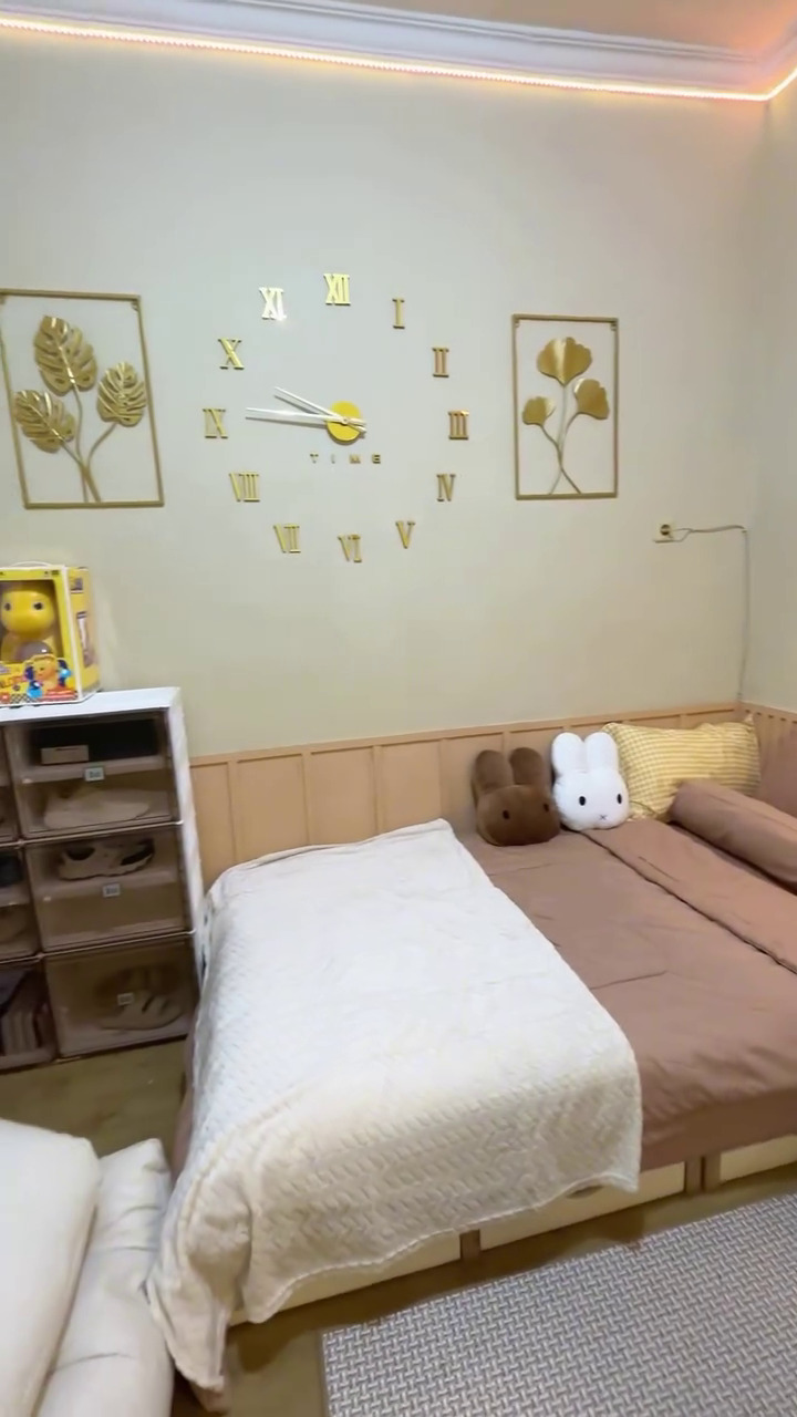 Dari luar tampak sederhana, 9 potret kamar ini ternyata interiornya tak kalah mewah dari kos eksklusif