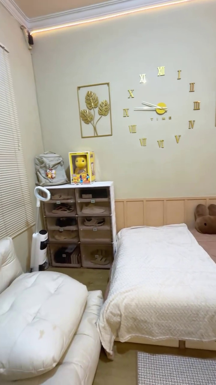Dari luar tampak sederhana, 9 potret kamar ini ternyata interiornya tak kalah mewah dari kos eksklusif