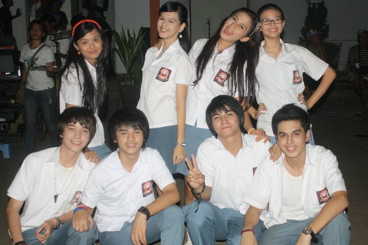 Potret masa kecil 10 bintang Arti Sahabat, wajah gemas Rizky Alatas curi perhatian