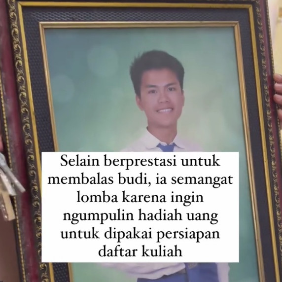 Dulu dibelikan seragam sekolah oleh guru karena tak mampu, pria ini balas dengan cara tak terduga