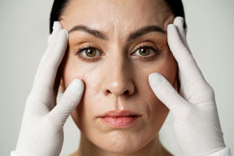 Tak cuma untuk penyedap makanan, ini cara sederhana kencangkan wajah pakai 1 jenis daun aromatic