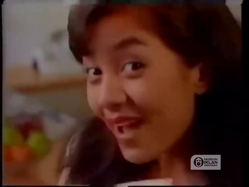 Model iklan mi instan ini ternyata keponakan SBY, intip 9 potret terbarunya kini jadi ibu persit