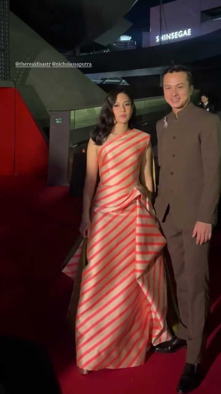 Nostalgia AADC, ini 9 potret Dian Sastro dan Nicholas Saputra bersanding di Busan Film Festival 2025