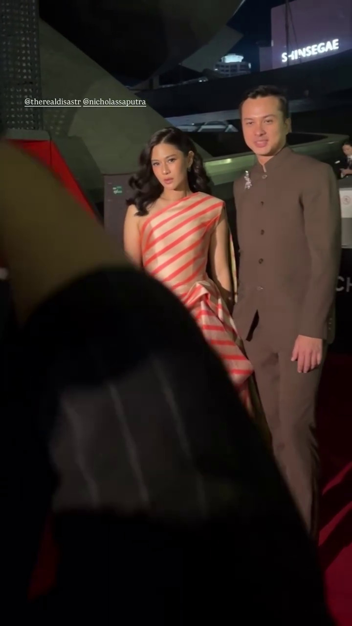 Nostalgia AADC, ini 9 potret Dian Sastro dan Nicholas Saputra bersanding di Busan Film Festival 2025