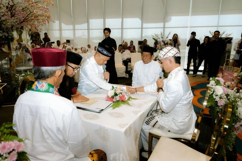 9 Potret Rowman Ungu nikahkan putri sulungnya Rekha Aulia Rahmania, sosok menantu berprofesi mentereng