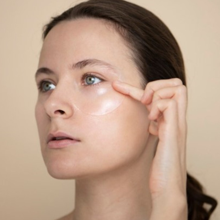 10 Eye cream mengatasi mata panda untuk usia 30 tahun, ramah di kantong harga di bawah Rp 150 ribu