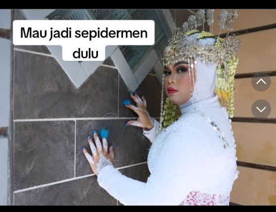 Wanita ini nekat pakai MUA harga nawar, begini 9 potret foto pernikahannya yang bikin gigit jari