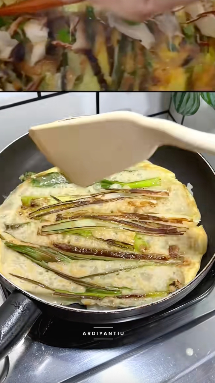 Bikin sarapan ala K-Drama, begini cara buat pajeon telur 'Bon Appétit, Your Majesty' di dapur sendiri