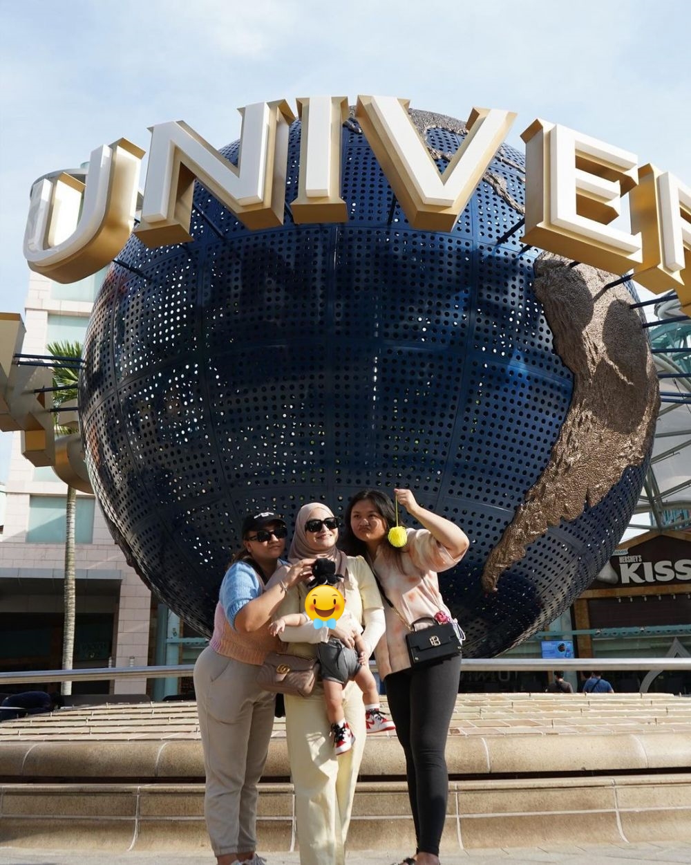 Saling dukung dalam suka dan duka, intip 11 potret Nathalie Holscher bareng adik-adiknya, kompak abis