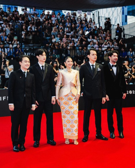 Gayanya nyentrik pakai celak di BIFF 2025 jadi bahan ledekan netizen, Fedi Nuril beri respons menohok