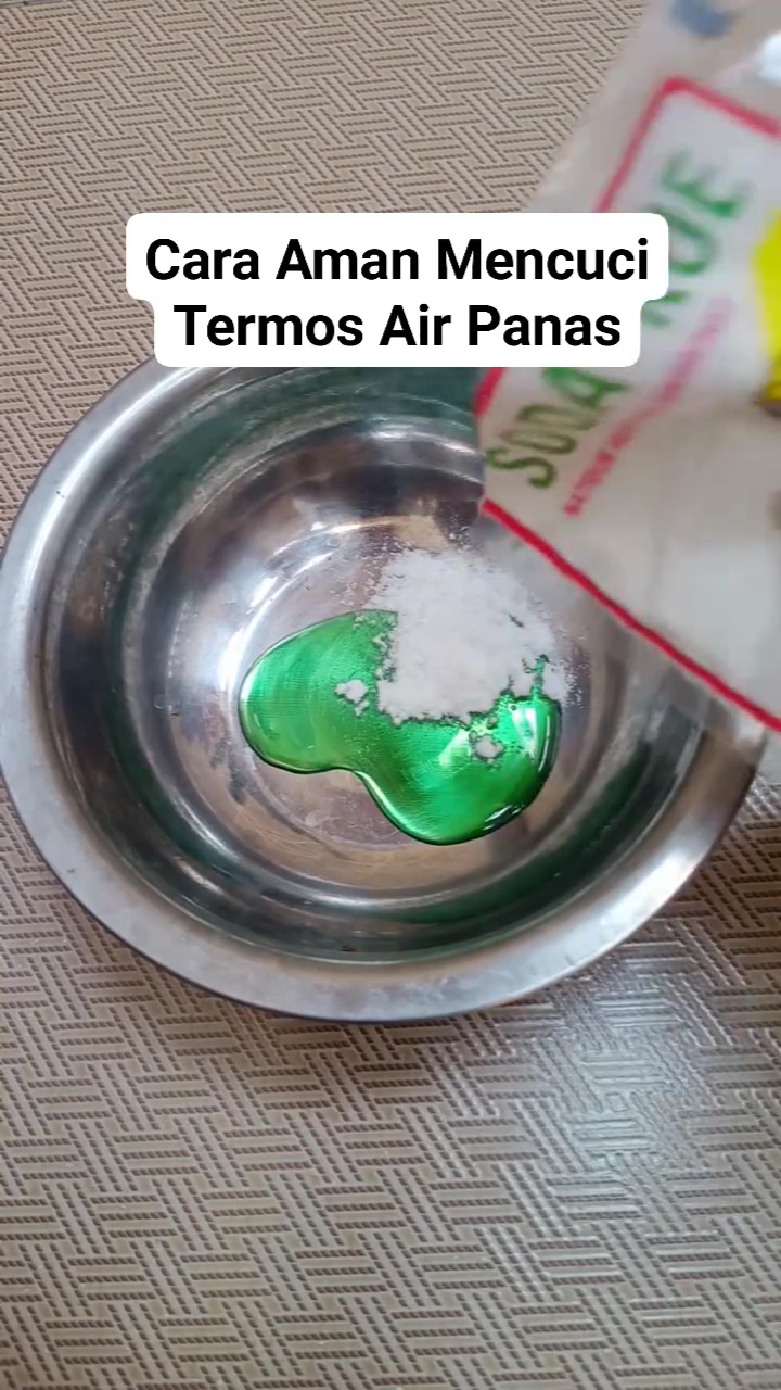 Kerap dibiarkan kotor, ini cara aman cuci termos air panas agar tak rusak dan panasnya tetap terjaga