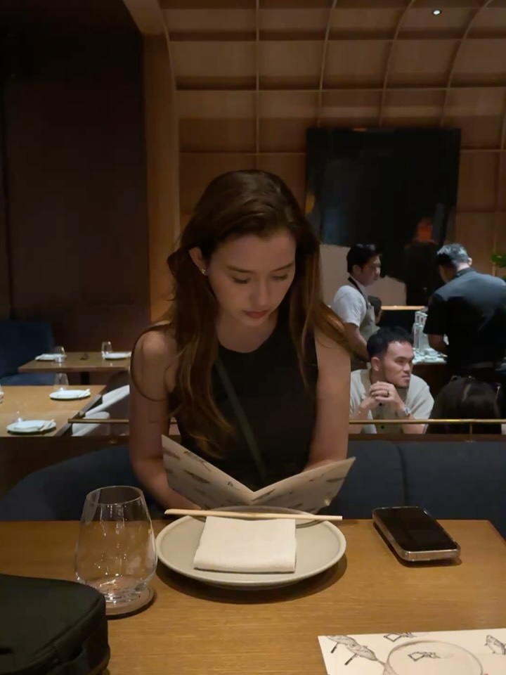 Sudah 5 tahun pacaran, intip 7 potret anniversary Azriel Hermansyah & Sarah Menzel, dapat raket padel